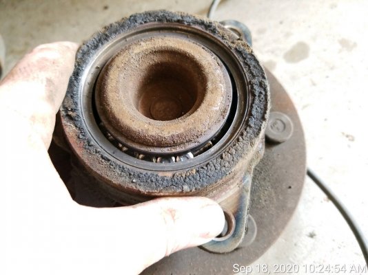 failedbearing0.jpg failedbearing0.jpg