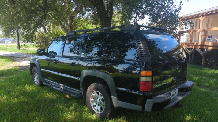 Suburban2.jpg Suburban2.jpg