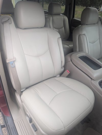 YUKSEAT2.jpg