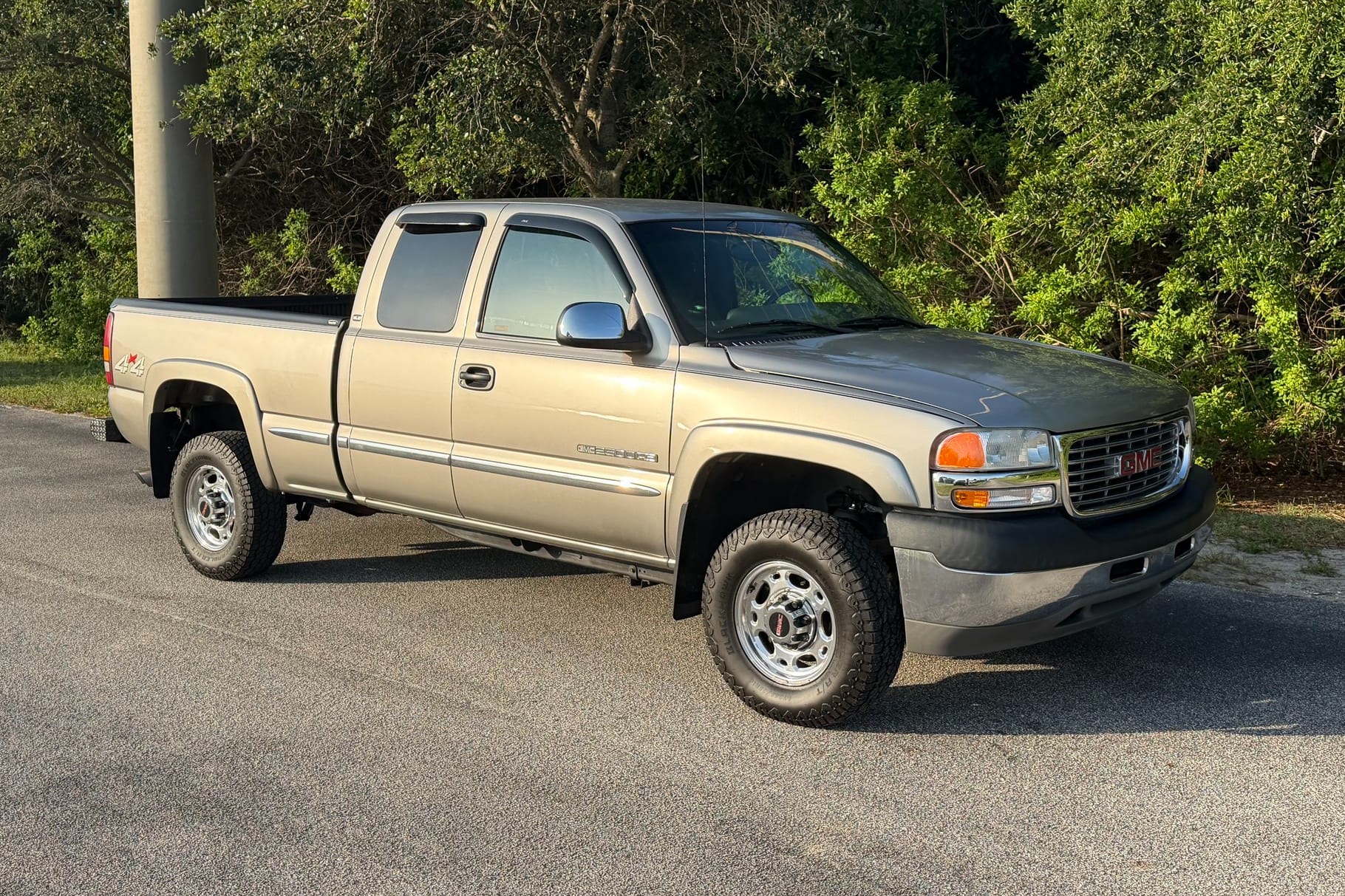 bringatrailer.com